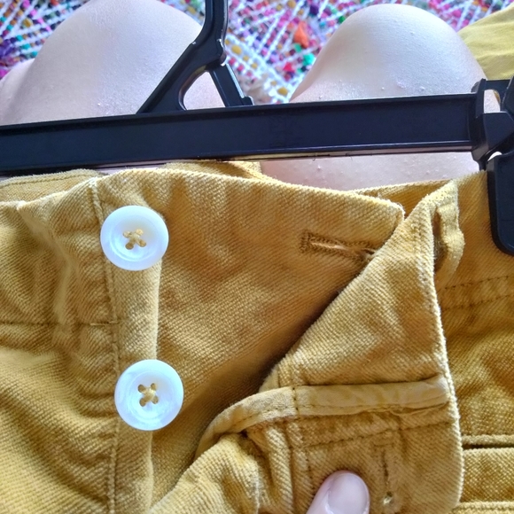 Free people size 0 gold pants - Picture 5 of 10
